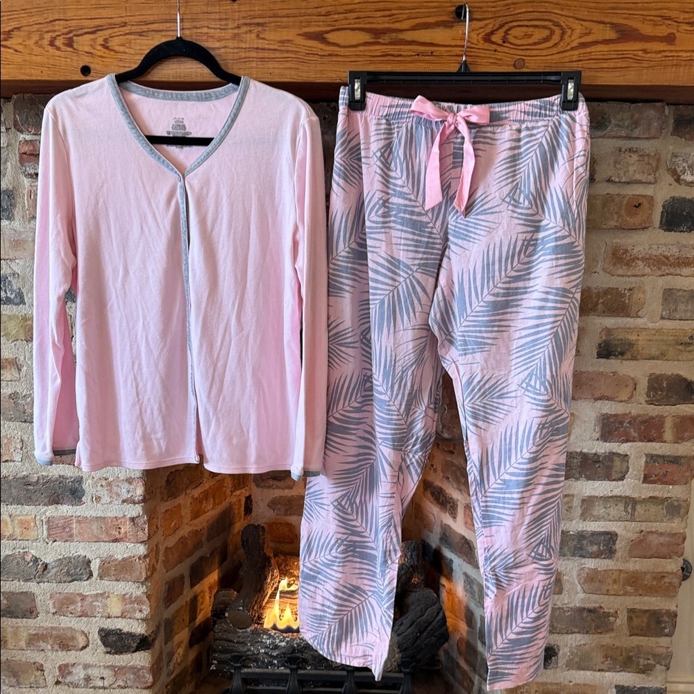 Victoria’s Secret 100% cotton Pink and grey Leaf Print Pajama pants